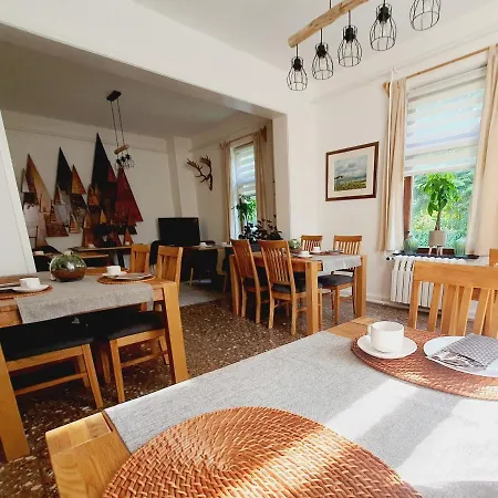 Konukevi Forsthaus Garz 4*