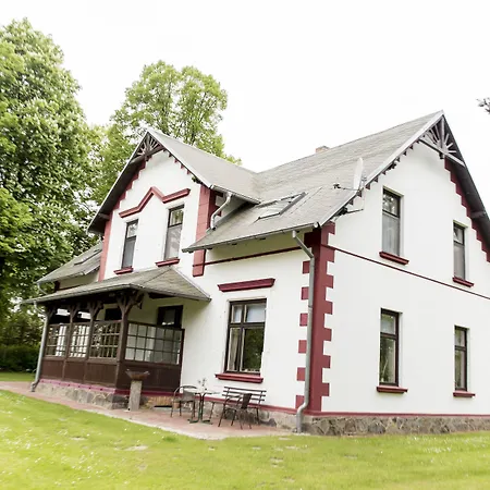 بيت ضيافة Forsthaus Garz 4*