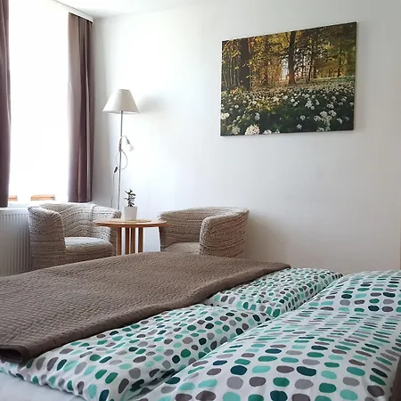 Forsthaus Garz بيت ضيافة Garz (Rugen)