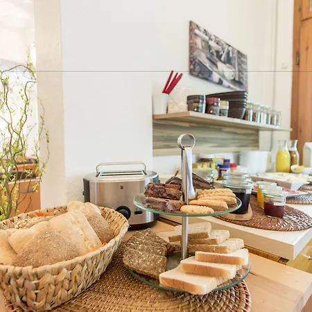 Forsthaus Garz بيت ضيافة 4*