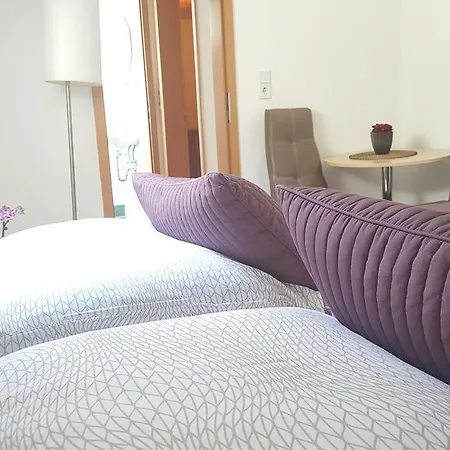 Forsthaus Garz بيت ضيافة